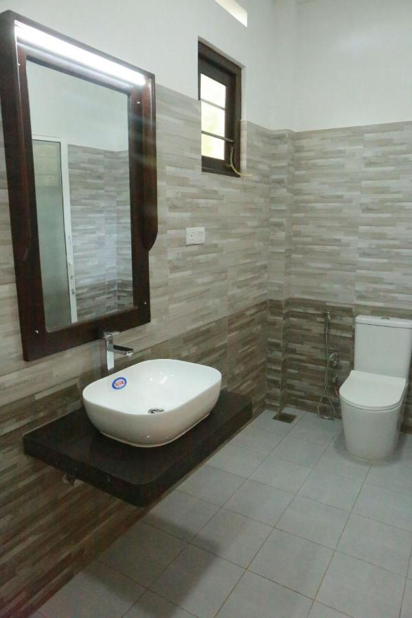 Jayaa Beach Talpe Exterior foto